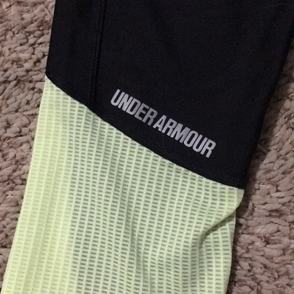Under Armour workout leggings💚 - Picture 3 of 5